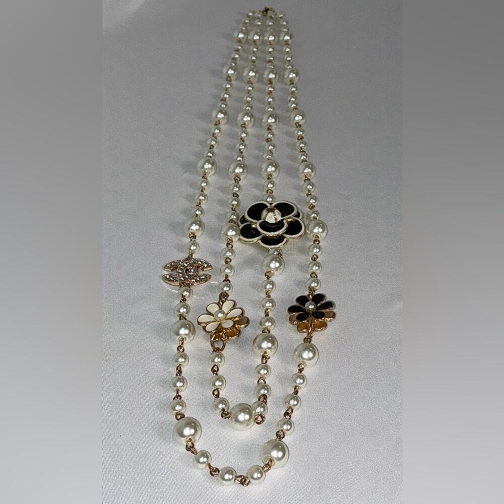 Pearl & Gold Flower Necklace Simulated Faux Pearl Strand Layers Chanel extender - Picture 4 of 10